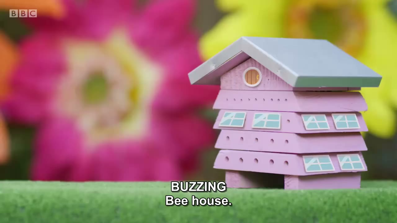 截图：BUZZING Bee house.