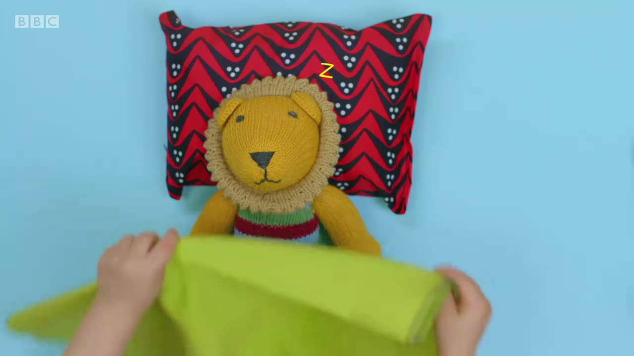 截图：WHISPERS: Sleeping lion. Sh!